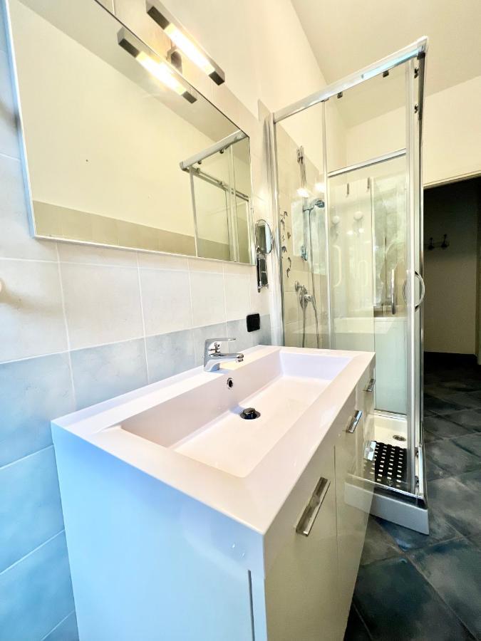 A 5 Minuti Dal Mare - Dolphin Beach House Spotorno Luaran gambar