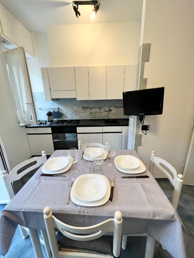 A 5 Minuti Dal Mare - Dolphin Beach House Spotorno Luaran gambar
