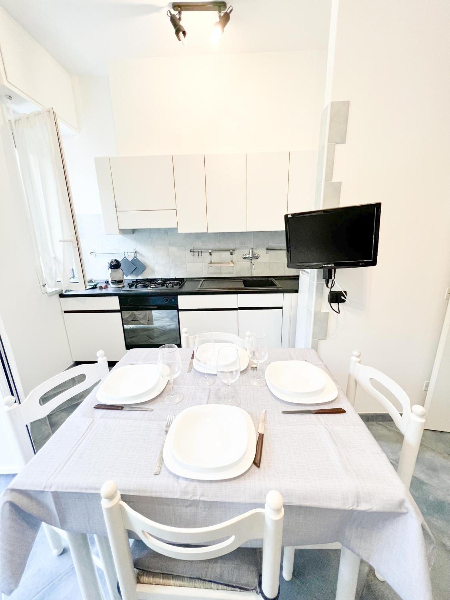 A 5 Minuti Dal Mare - Dolphin Beach House Spotorno Luaran gambar